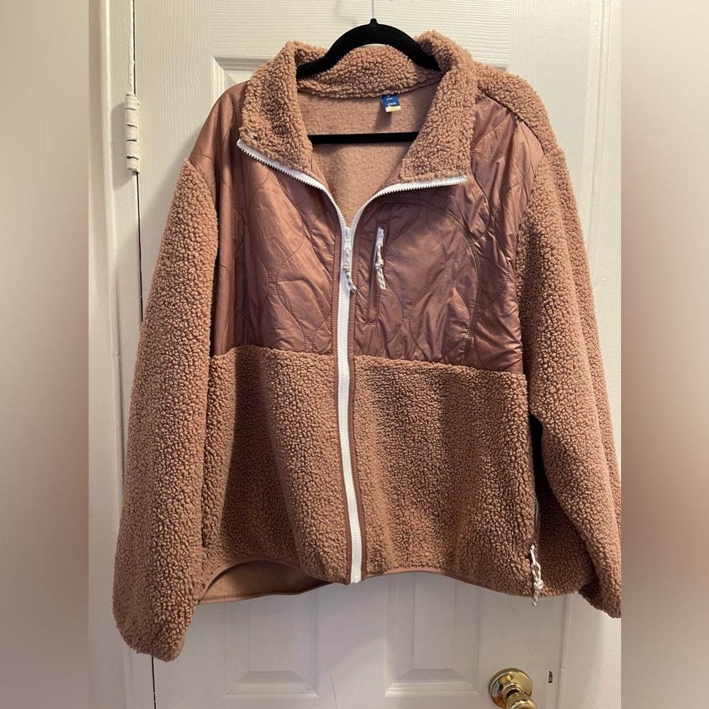 Old Navy Womens Quilted Sherpa jacket, like new, barely worn, light brown, XXL